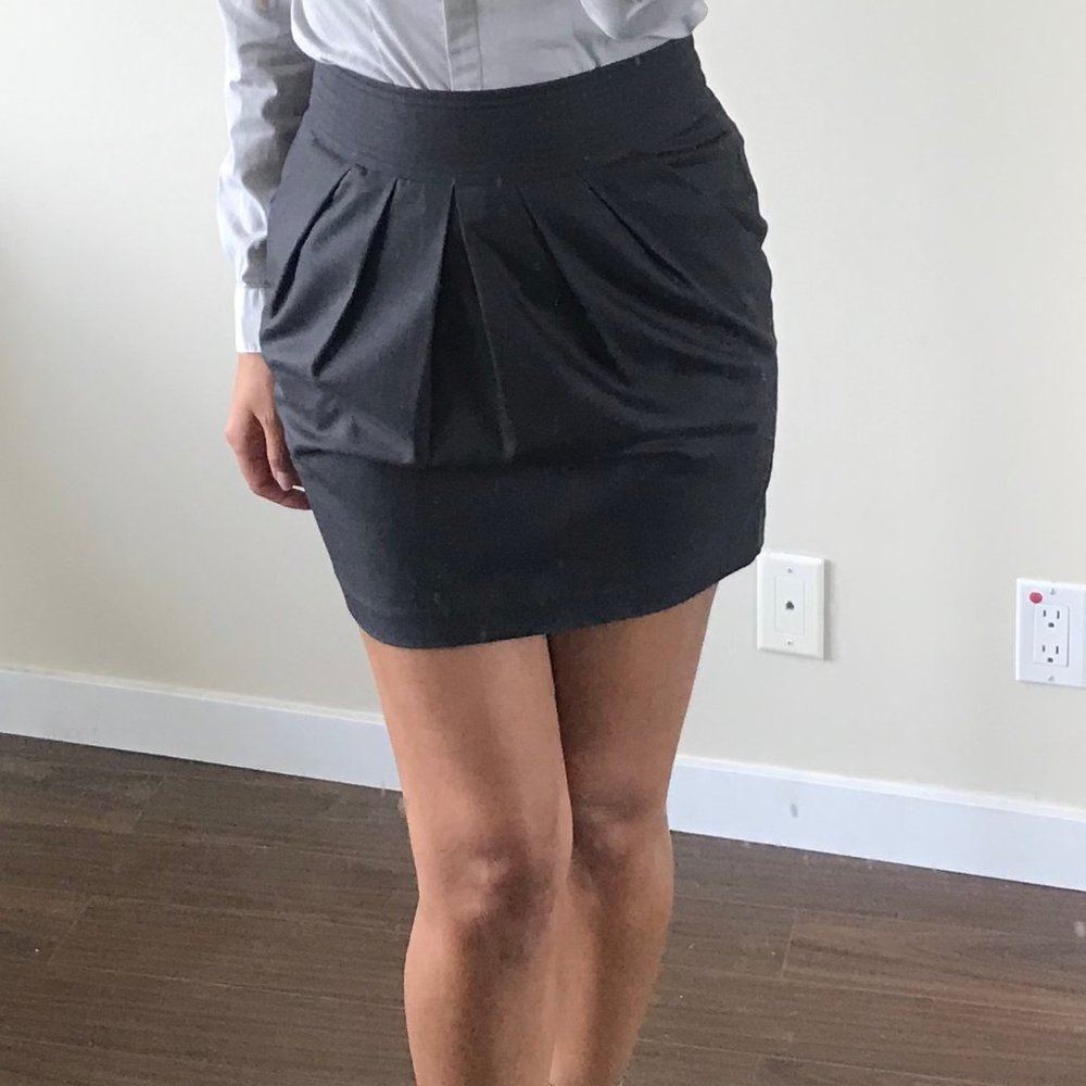 pleated skirt
